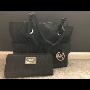 Purse and wallet